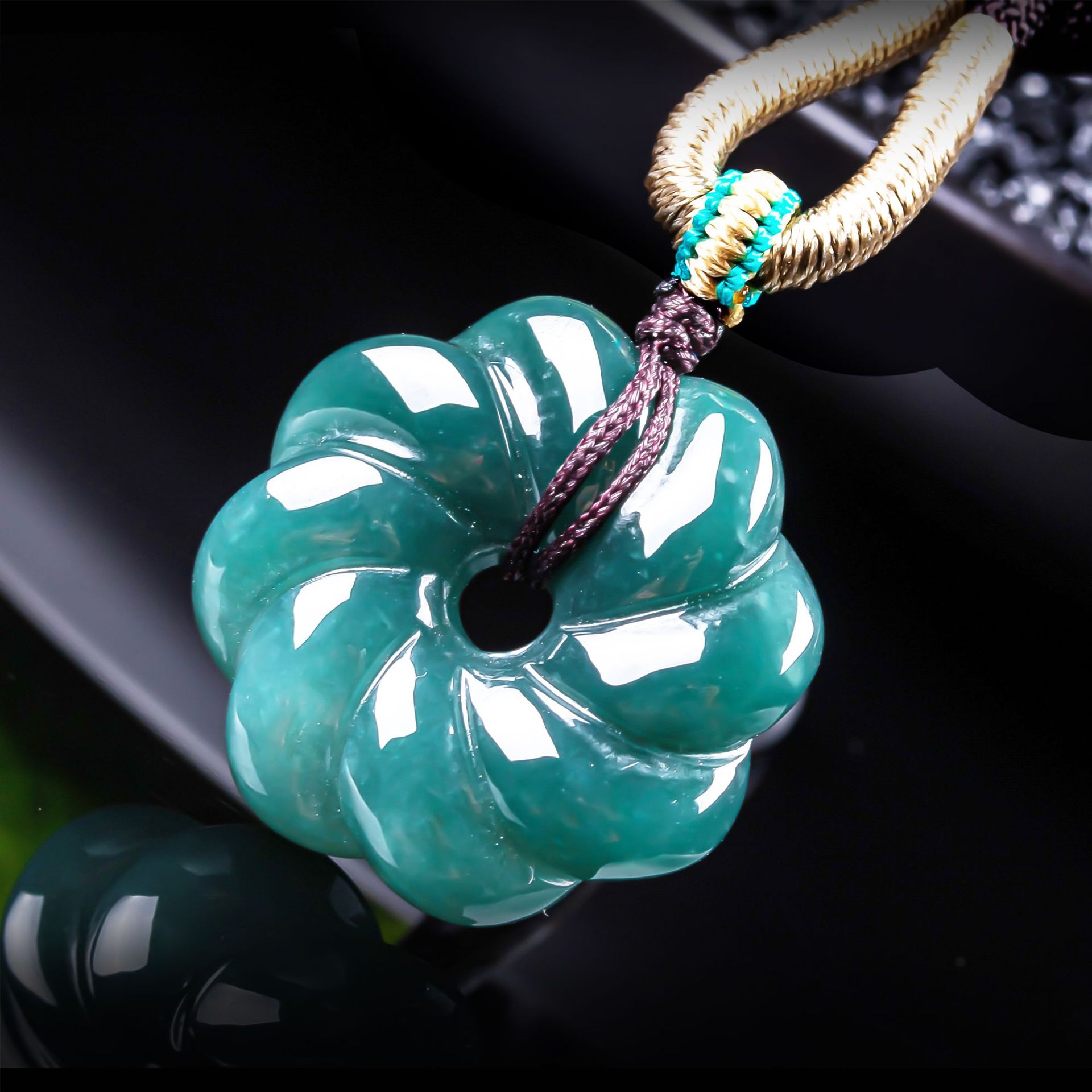 Jewelry & Watches Bench - Collana con Pendente a Fiore in