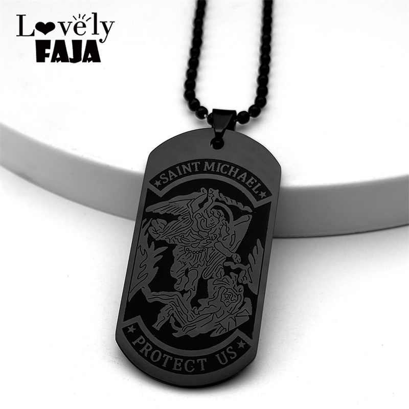 SAINT MICHAEL PROTECT US Archa - Mens Dog Tag Necklace recensione e prezzo
