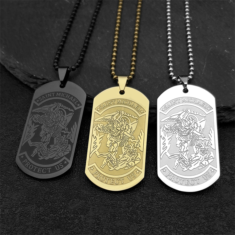 SAINT MICHAEL PROTECT US Archa - Mens Dog Tag Necklace recensione e prezzo