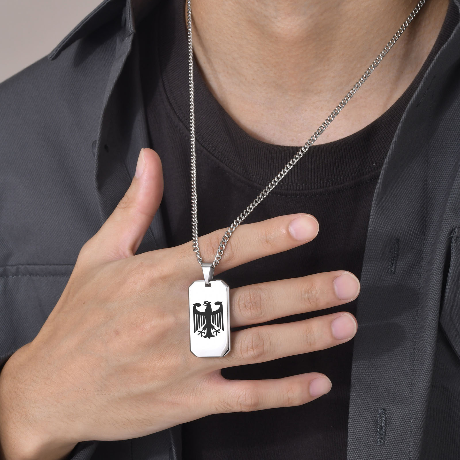 Collane quadrate con aquila te - Mens Dog Tag Necklace recensione e prezzo